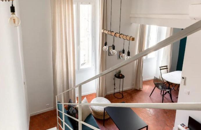 Appartement Authentique Situe En Plein Centre D'Antibes Exteriör bild