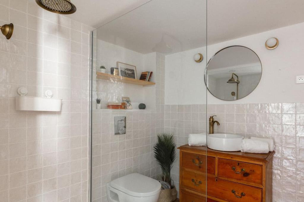 Appartement Authentique Situe En Plein Centre D'Antibes Exteriör bild
