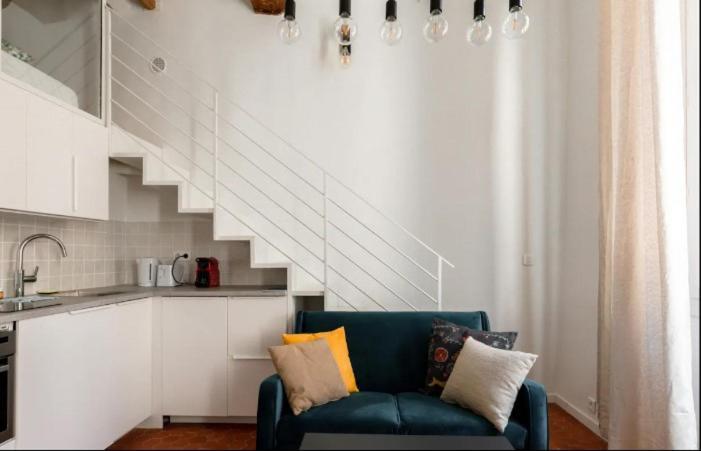 Appartement Authentique Situe En Plein Centre D'Antibes Exteriör bild